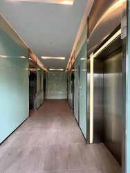 Arc 380 (D8), Office #612396381